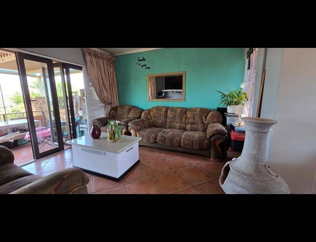 3 BEDROOM CLUSTER FOR SALE IN SOUTH CREST